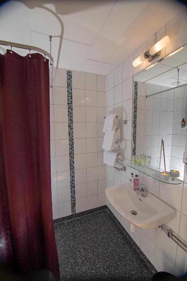 Hotell Station Skinnskatteberg エクステリア 写真