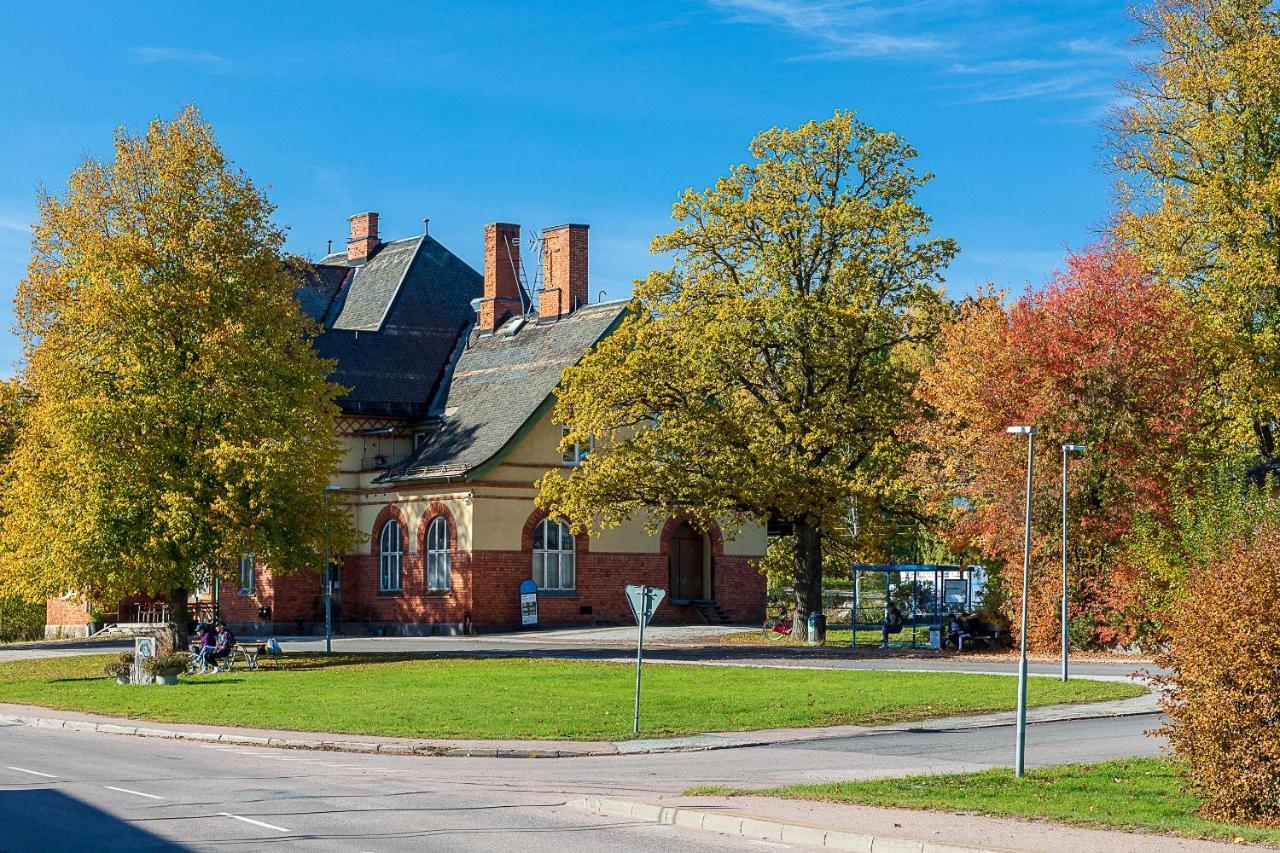 Hotell Station Skinnskatteberg エクステリア 写真
