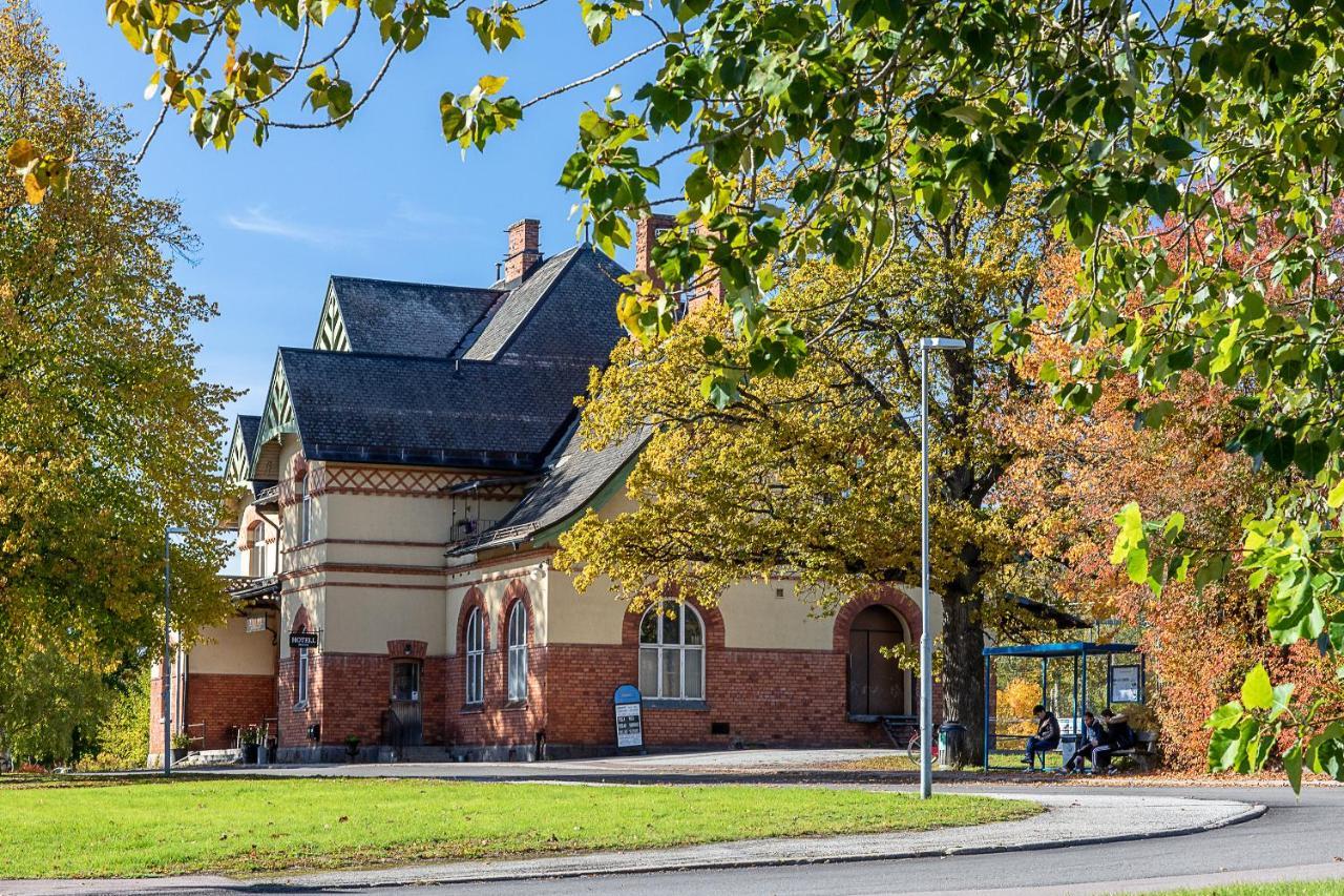 Hotell Station Skinnskatteberg エクステリア 写真