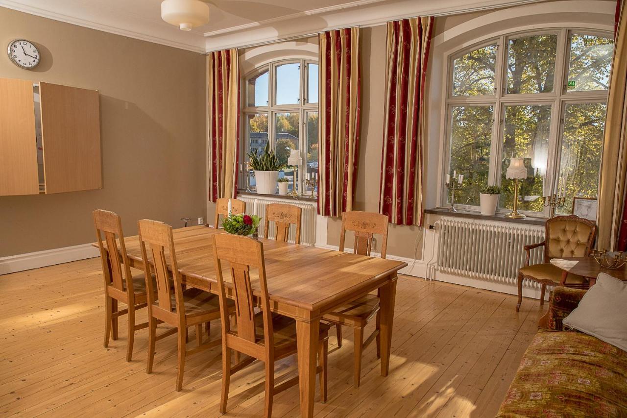Hotell Station Skinnskatteberg エクステリア 写真