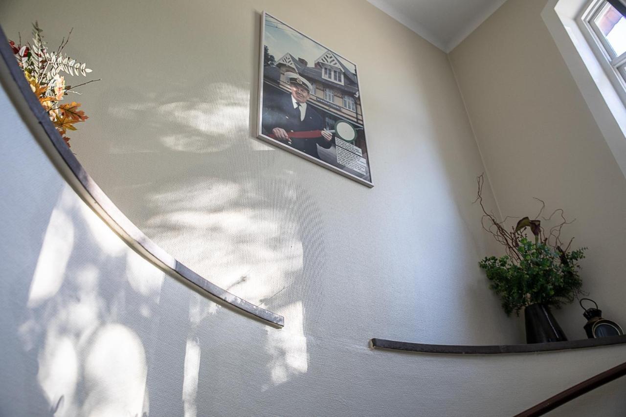 Hotell Station Skinnskatteberg エクステリア 写真