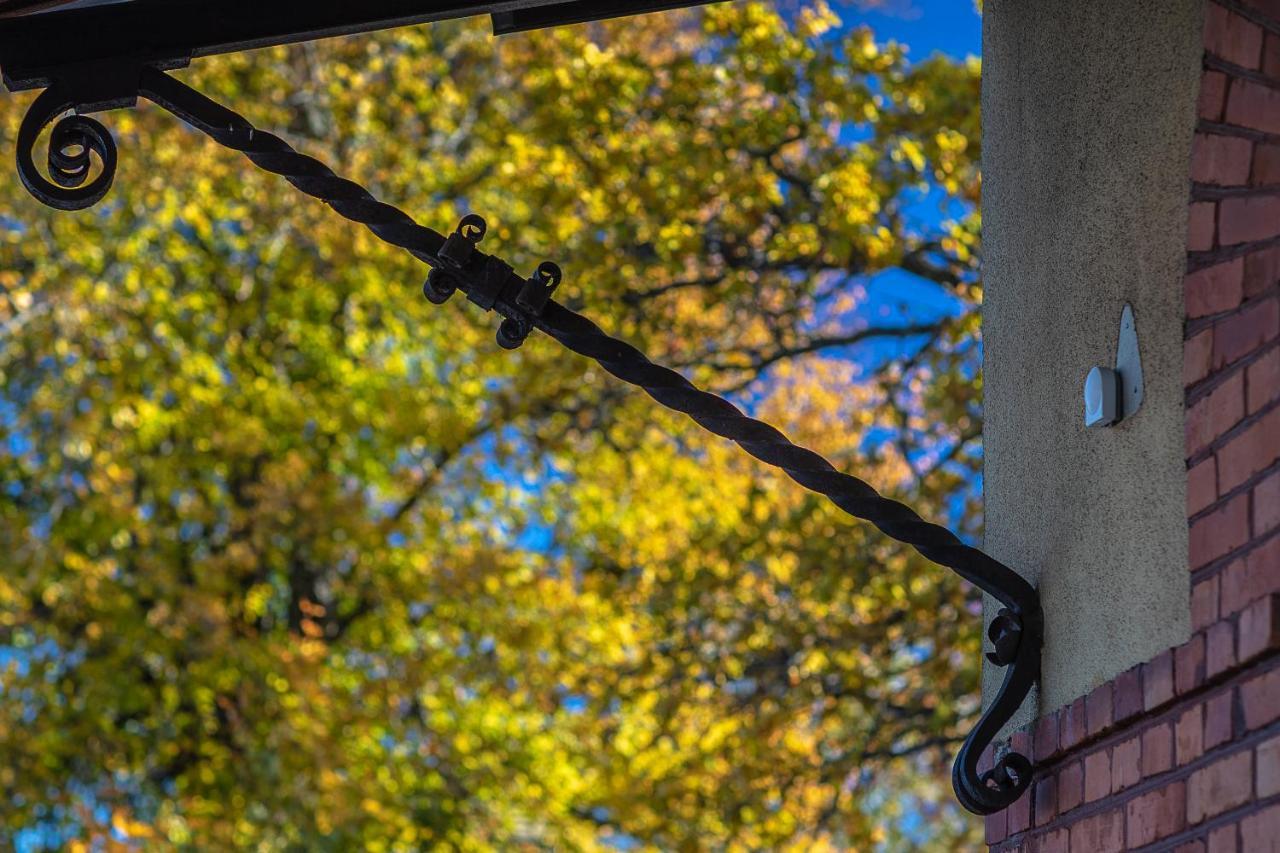 Hotell Station Skinnskatteberg エクステリア 写真