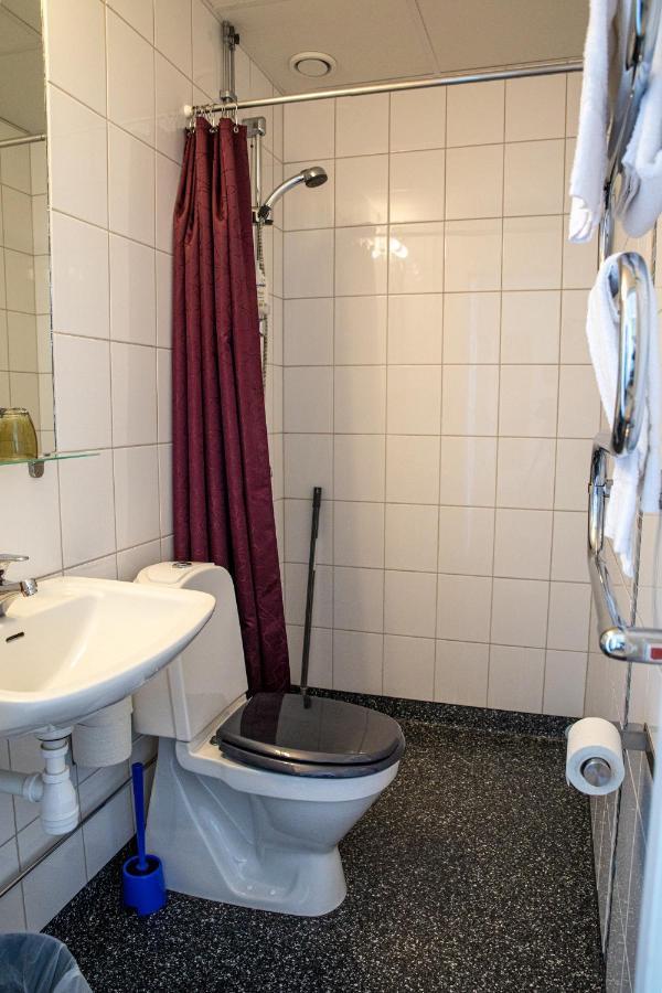 Hotell Station Skinnskatteberg エクステリア 写真